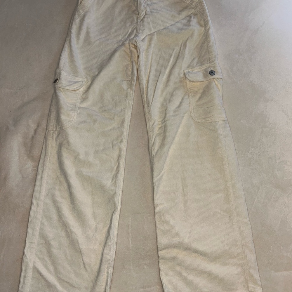 Women’s Beige Cargo Pants - Classic Casual Style